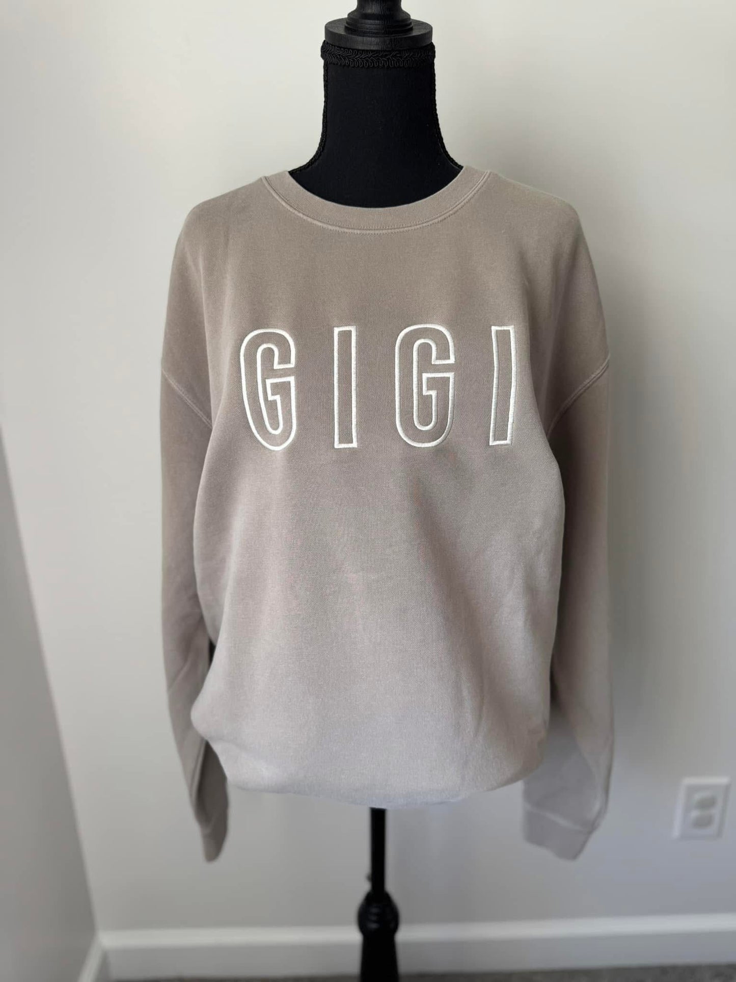 MAMA Embroidered Crewneck